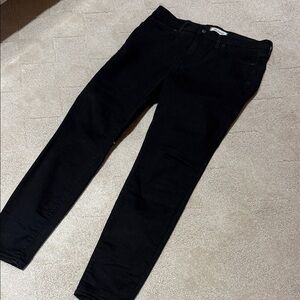 Madewell Jet Black Skinny Jeans
Worn Once!!!